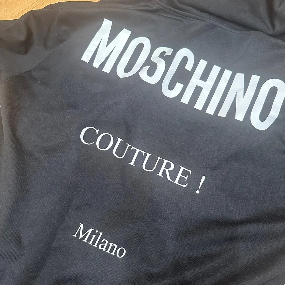 🖤 Moschino Black Zip-Up Hoodie - Picture 6 of 8